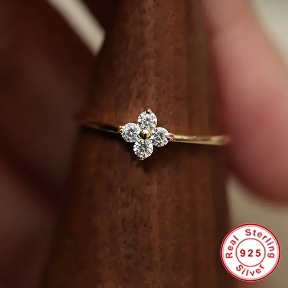 925 Sterling Silver Clover Zirconia Cluster Ring for Women - Minimalist Chic